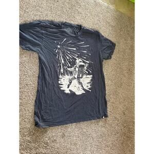 Into the AM mens large graphic shirt